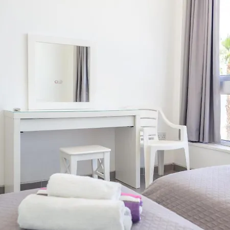 Ocean Breeze Club-villa Sol * Kato Yialia
